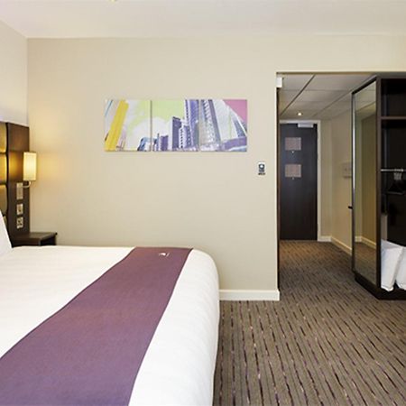 Premier Inn Premier Inn バグショット エクステリア 写真