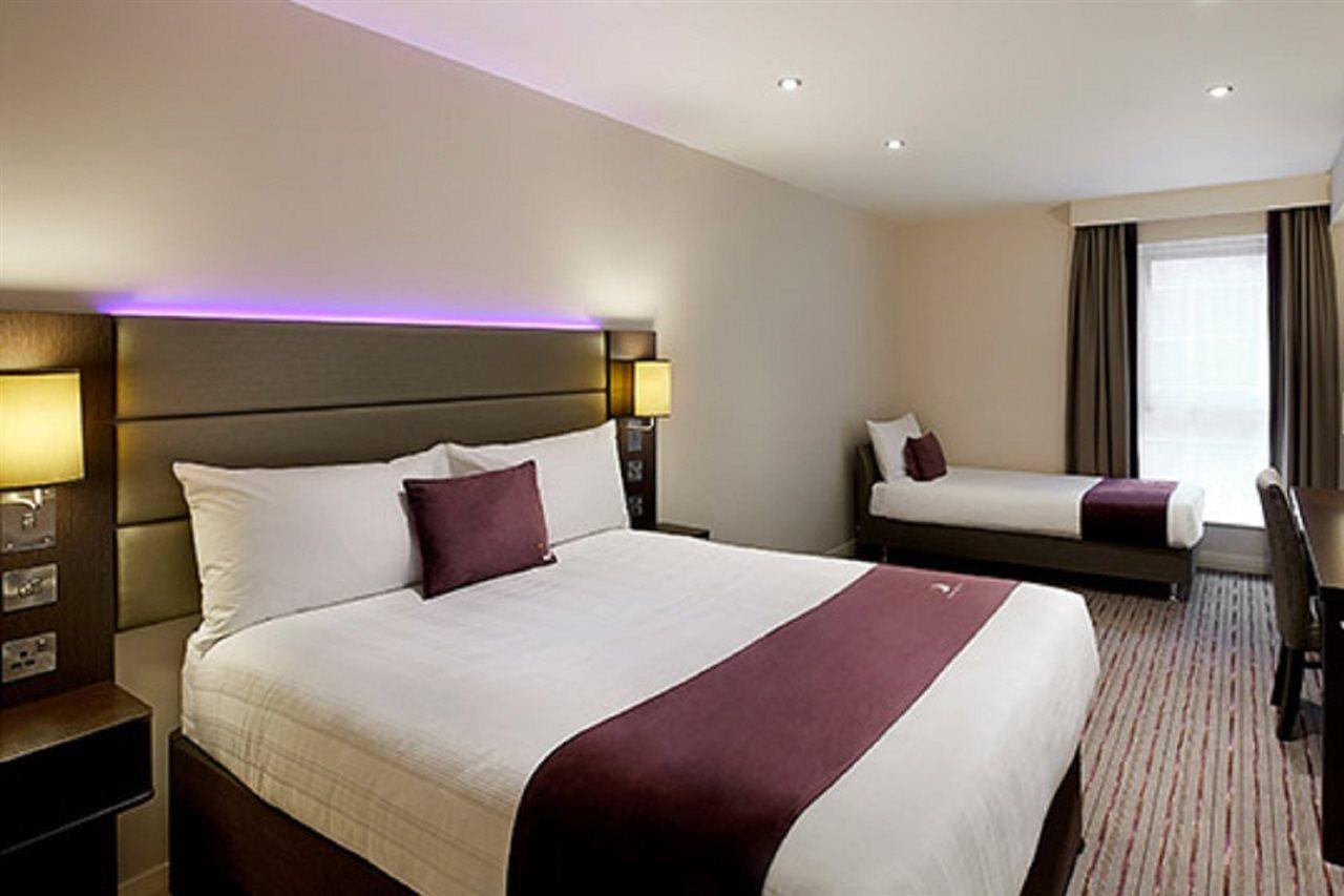 Premier Inn Premier Inn バグショット エクステリア 写真
