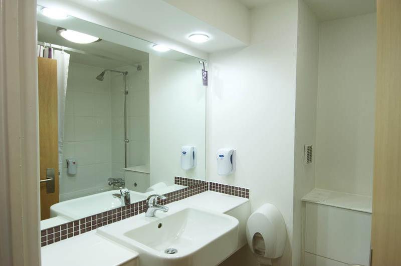 Premier Inn Premier Inn バグショット エクステリア 写真