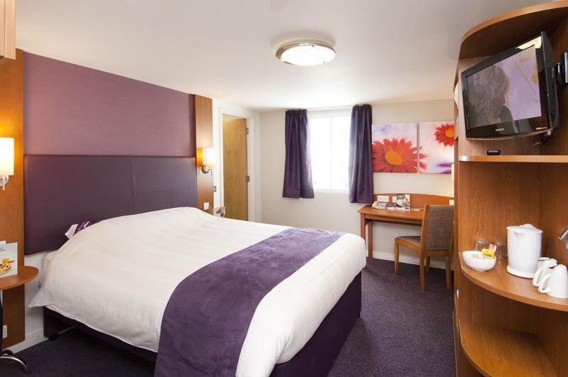 Premier Inn Premier Inn バグショット エクステリア 写真